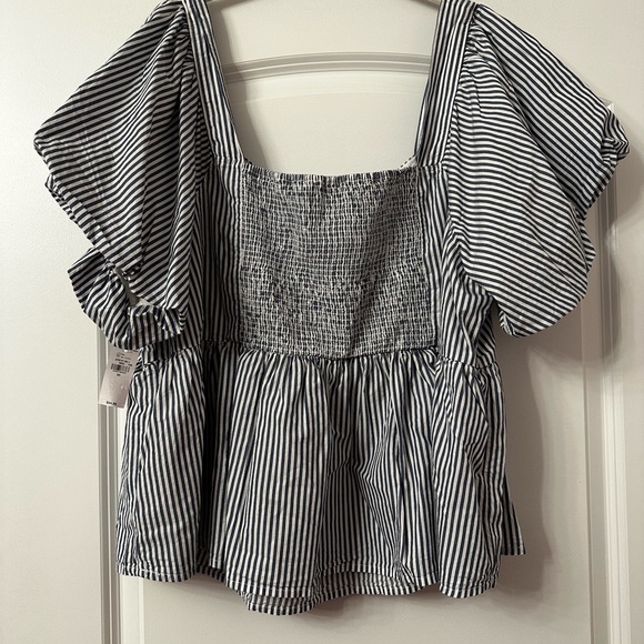 NWT Old Navy Puff Sleeve Top - Picture 4 of 7